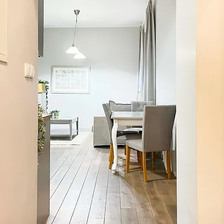 Welcoming With Bedrooms And Air Conditioning, Center Krakow
