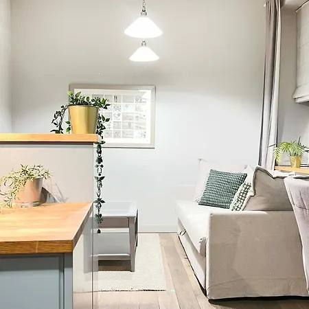 Daire Welcoming With Bedrooms And Air Conditioning, Center Krakow