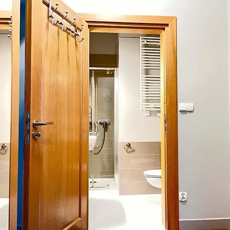 Daire Welcoming With Bedrooms And Air Conditioning, Center Krakow
