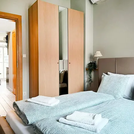 Daire Welcoming With Bedrooms And Air Conditioning, Center