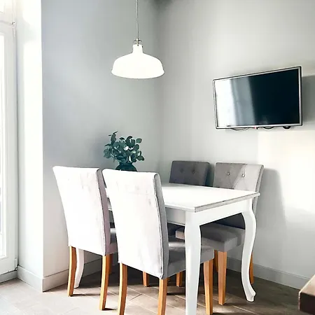 Daire Welcoming With Bedrooms And Air Conditioning, Center *
