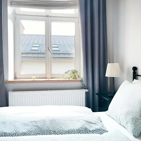 Welcoming With Bedrooms And Air Conditioning, Center * Cracovia