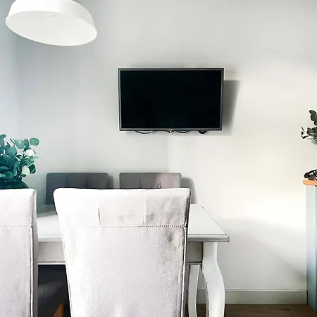 Welcoming With Bedrooms And Air Conditioning, Center * Cracovia