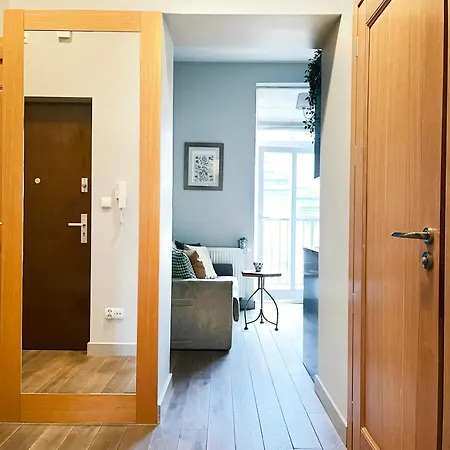 Welcoming With Bedrooms And Air Conditioning, Center