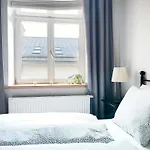 Welcoming With Bedrooms And Air Conditioning, Center * Krakau