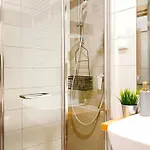 Appartement Welcoming With Bedrooms And Air Conditioning, Center Krakau