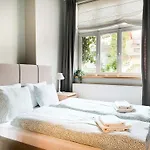 Appartement Welcoming With Bedrooms And Air Conditioning, Center