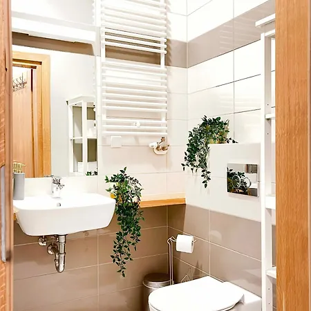 Welcoming With Bedrooms And Air Conditioning, Center Lejlighed