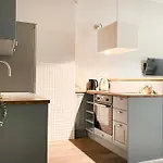 Welcoming With Bedrooms And Air Conditioning, Center アパート *