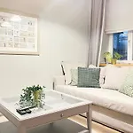 Welcoming With Bedrooms And Air Conditioning, Center