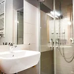 Welcoming With Bedrooms And Air Conditioning, Center *