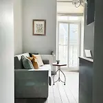 アパート Welcoming With Bedrooms And Air Conditioning, Center *