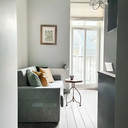 Lägenhet Welcoming With Bedrooms And Air Conditioning, Center *