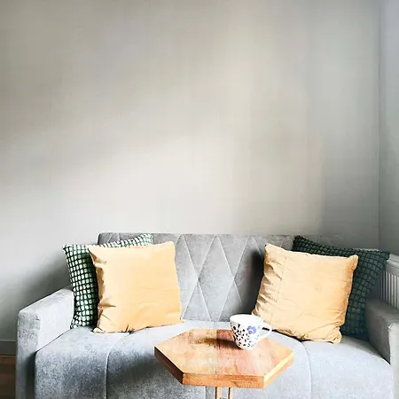 Welcoming With Bedrooms And Air Conditioning, Center *